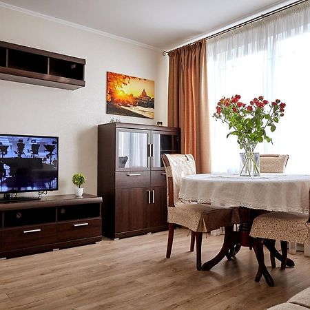 City Center Lux Family Apartment Виниця Екстериор снимка